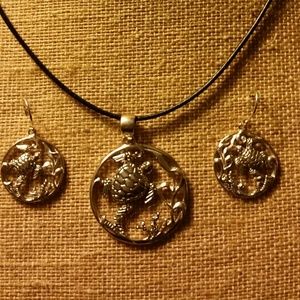 Sterling Silver Sea Turtle Pendant and Earrings se